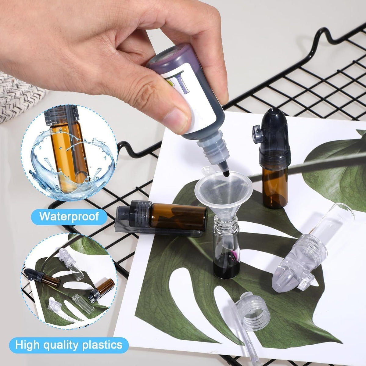 Kitchen Spice Dispenser Set with Storage Pouch (Silver & Black)